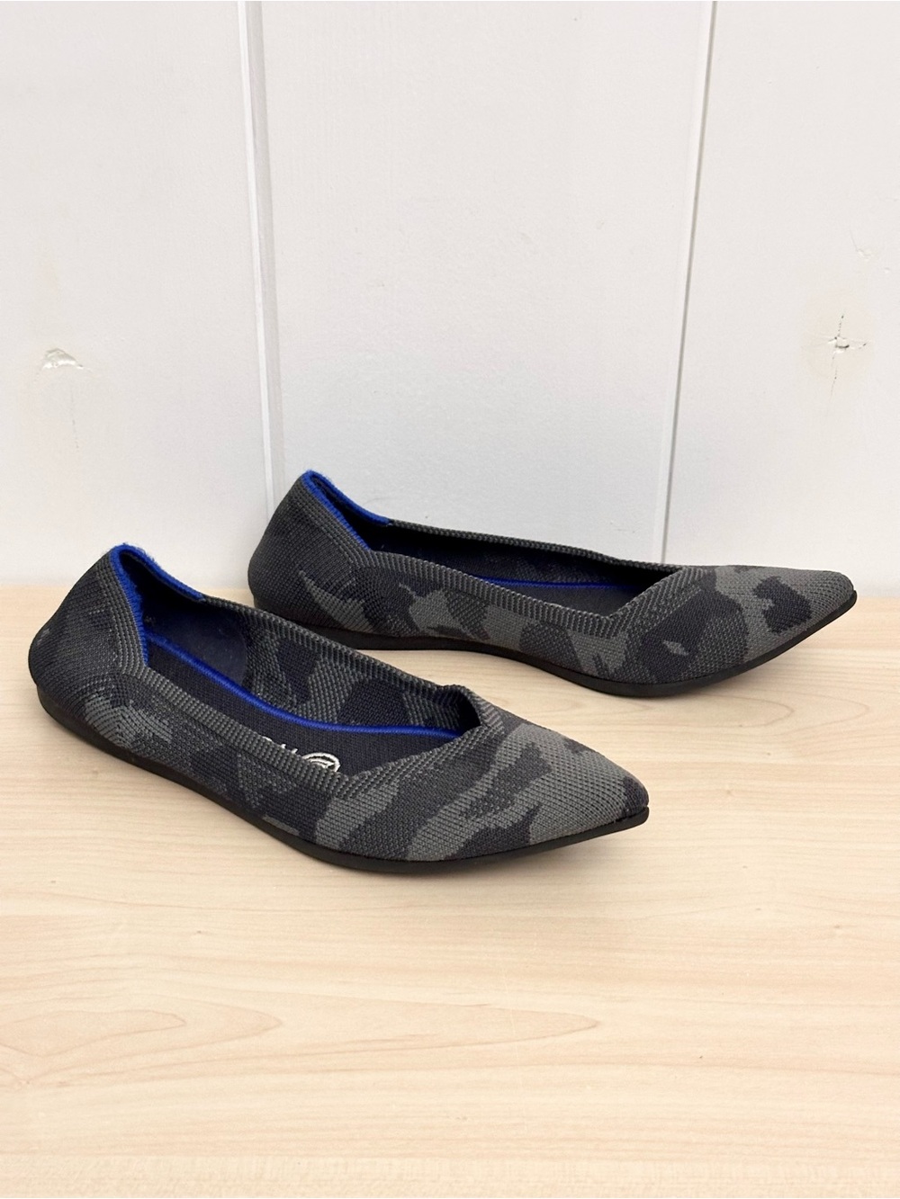 Retired Rothy’s The Point Grey Camo Pointed Toe Slip-On Flats Size 6.5
